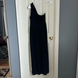 ⚜️ Black One-Shoulder Dress